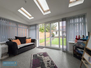 Garden Room- click for photo gallery